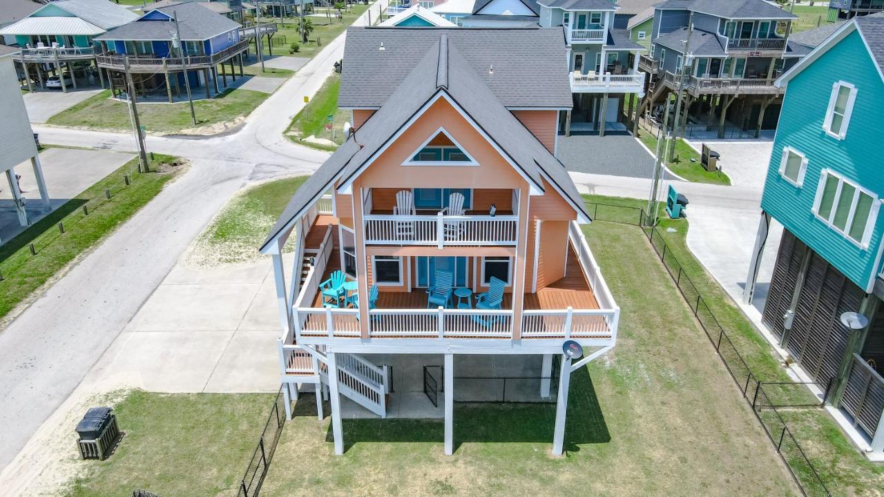 Spring Break Specials! Front Row Views - Tiki Bar - Playground Holiday home *
